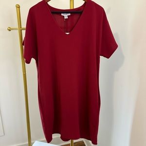 NWT - Olivia James - shift dress- smoke free home